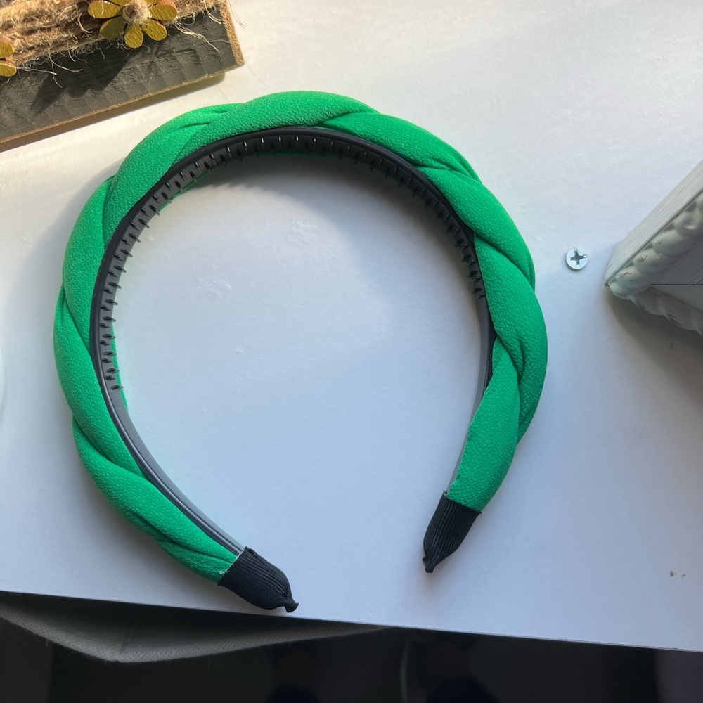 Lattelier Green headband
